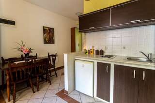 Гостевой дом Arijana Accommodation Херцег-Нови Люкс с балконом-10