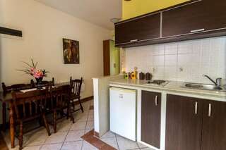 Гостевой дом Arijana Accommodation Херцег-Нови Люкс с балконом-23
